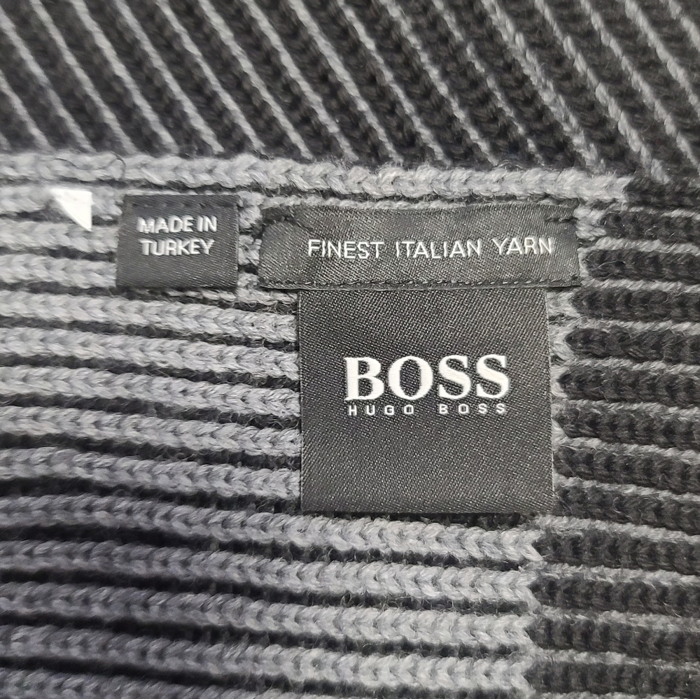Hugo boss scarf - Picture 2 of 2